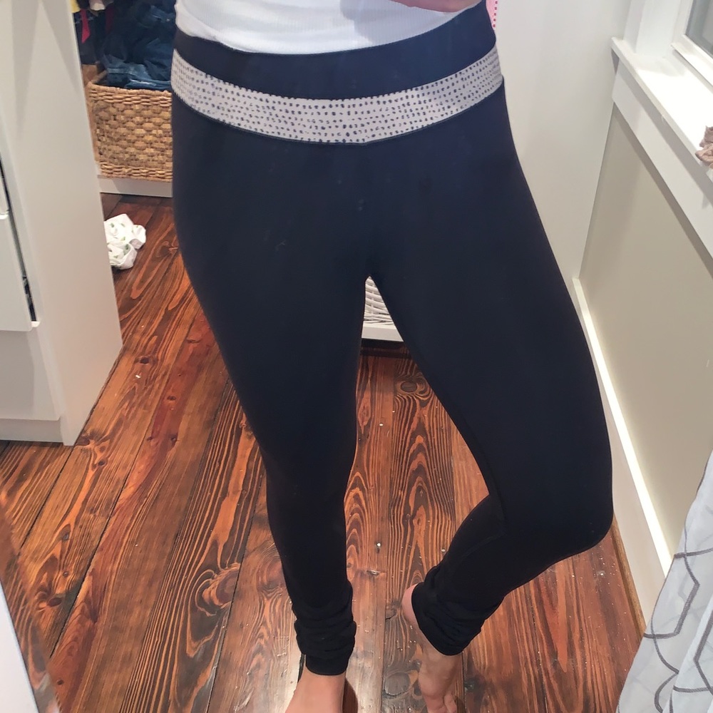 Lululemon black wunder under leggings